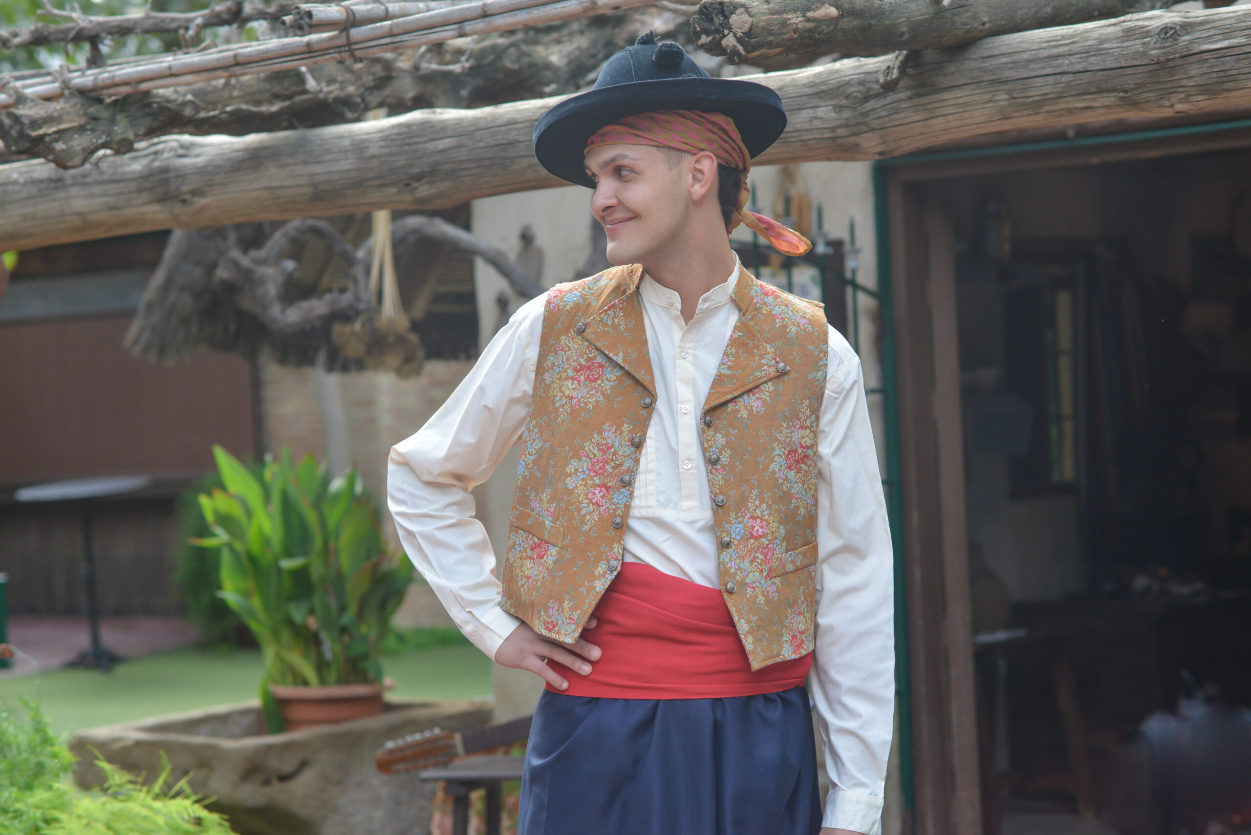 Chaleco SG.XVIII Dorado. - Imagen 3