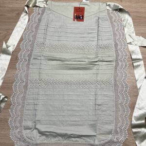 Delantal de hilo verde claro.